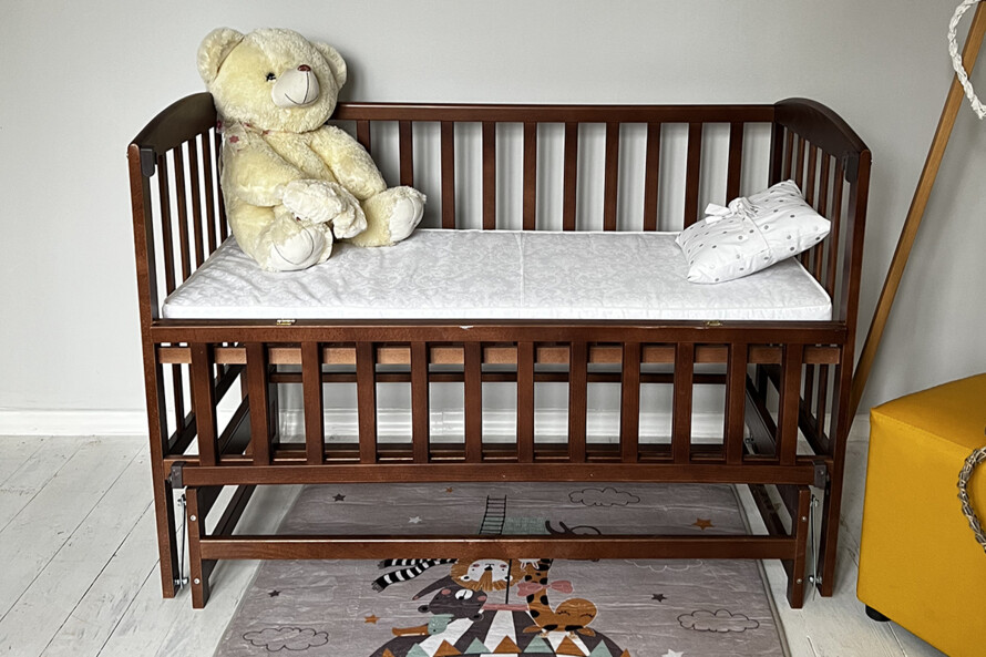 Ліжечко для малюків Valeri (Валері) Колір Горіх