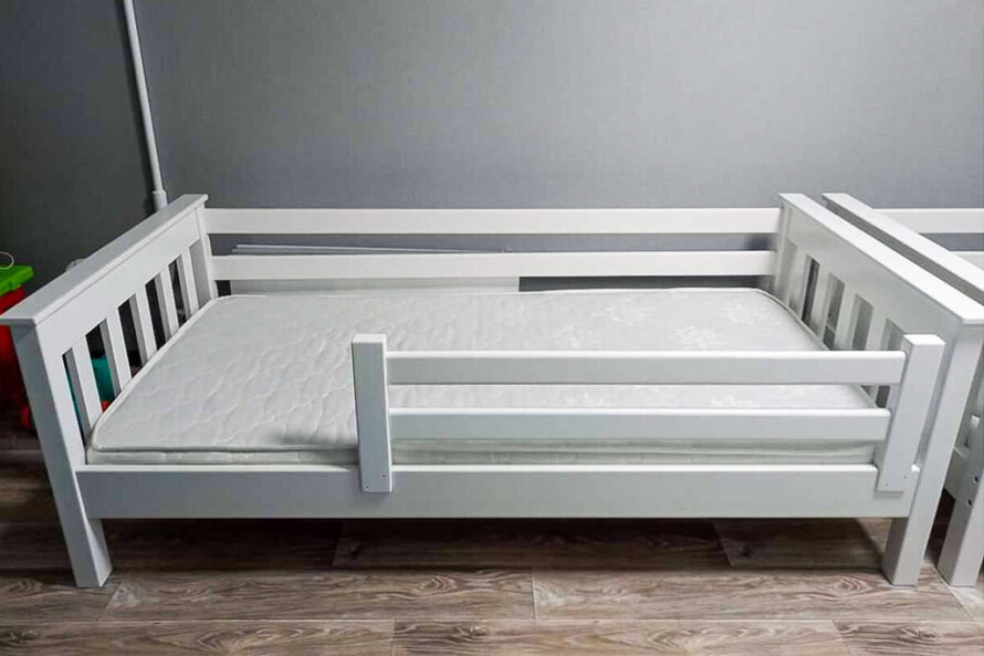 Дитяче ліжко з дерева Скандинавія Літл Колір RAL