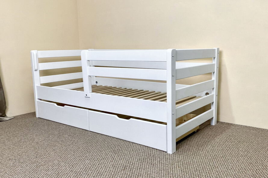 Детская кровать Аврора (массив бука) Цвет RAL