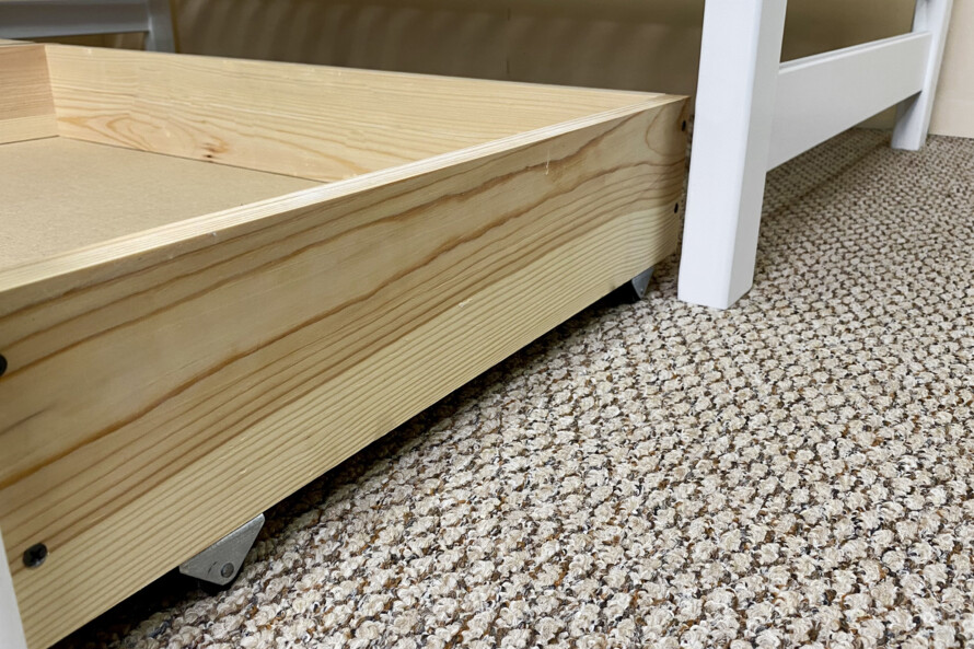 Детская кровать Аврора (массив бука) Цвет RAL