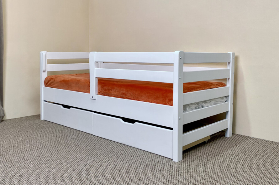 Детская кровать Аврора (массив бука) Цвет RAL