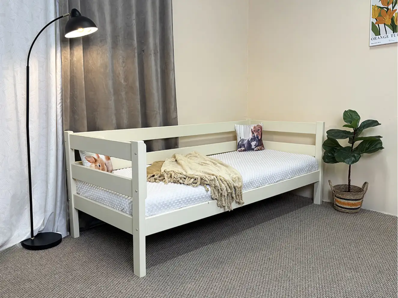 Детская кровать с бортиком Монтана (бук) Цвет RAL