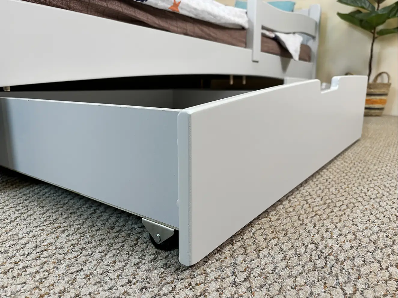 Дитяче ліжко з бортиком Афіна (бук) Колір RAL