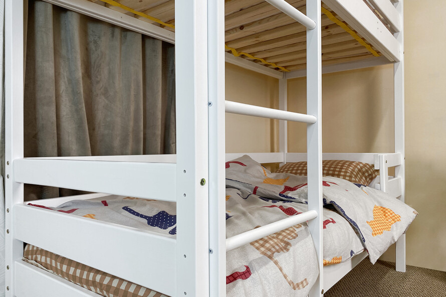 Детская двухъярусная кровать Симба ДУО сосна (Белая)