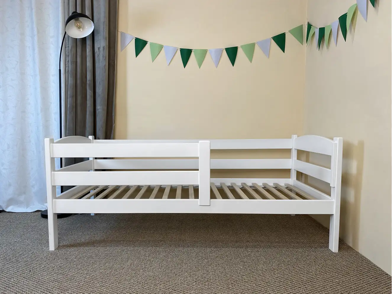 Дитяче ліжко з бортиком Лілу (бук) Колір RAL