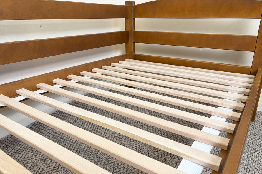 Кровать Лилу (массив бука) цвет тонированный