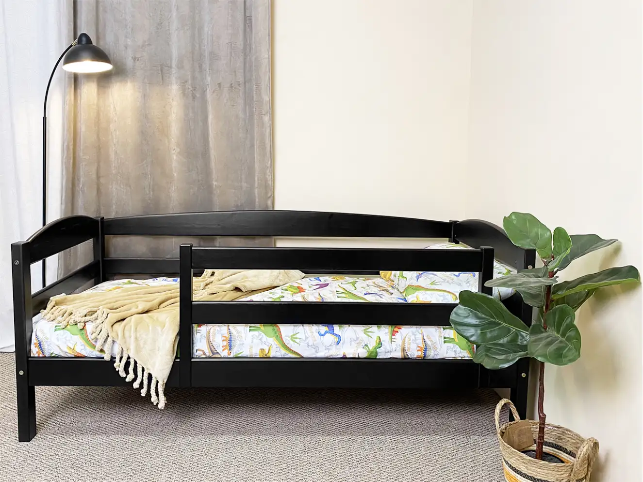 Дитяче ліжко з дерева Сонечко Тонований