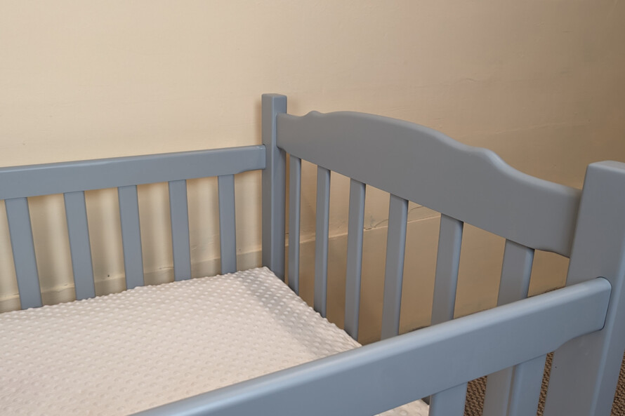 Детская кровать с бортиком Карина Цвет RAL серый