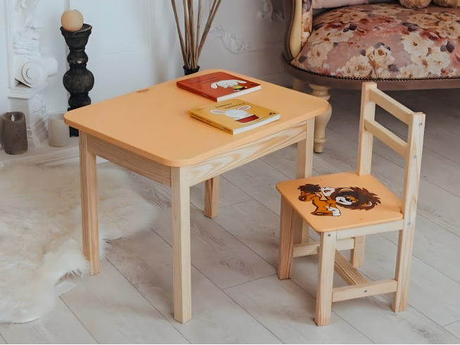 Комплект дитячий стільчик з малюнком "Левеня" та столик з ящиком / Жовтий