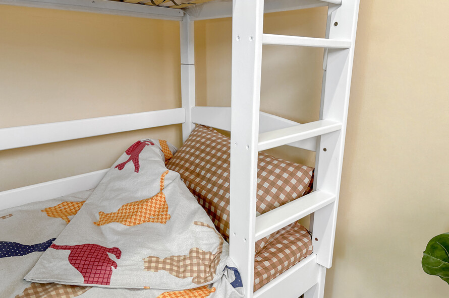 Детская двухъярусная кровать Виктория (ольха) Белая