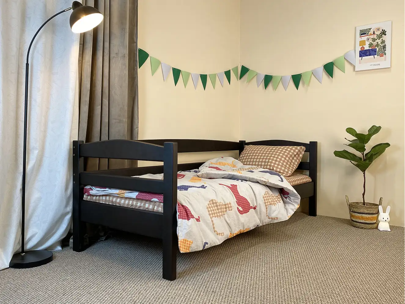 Дитяче ліжко з дерева Чадо (темний горіх)