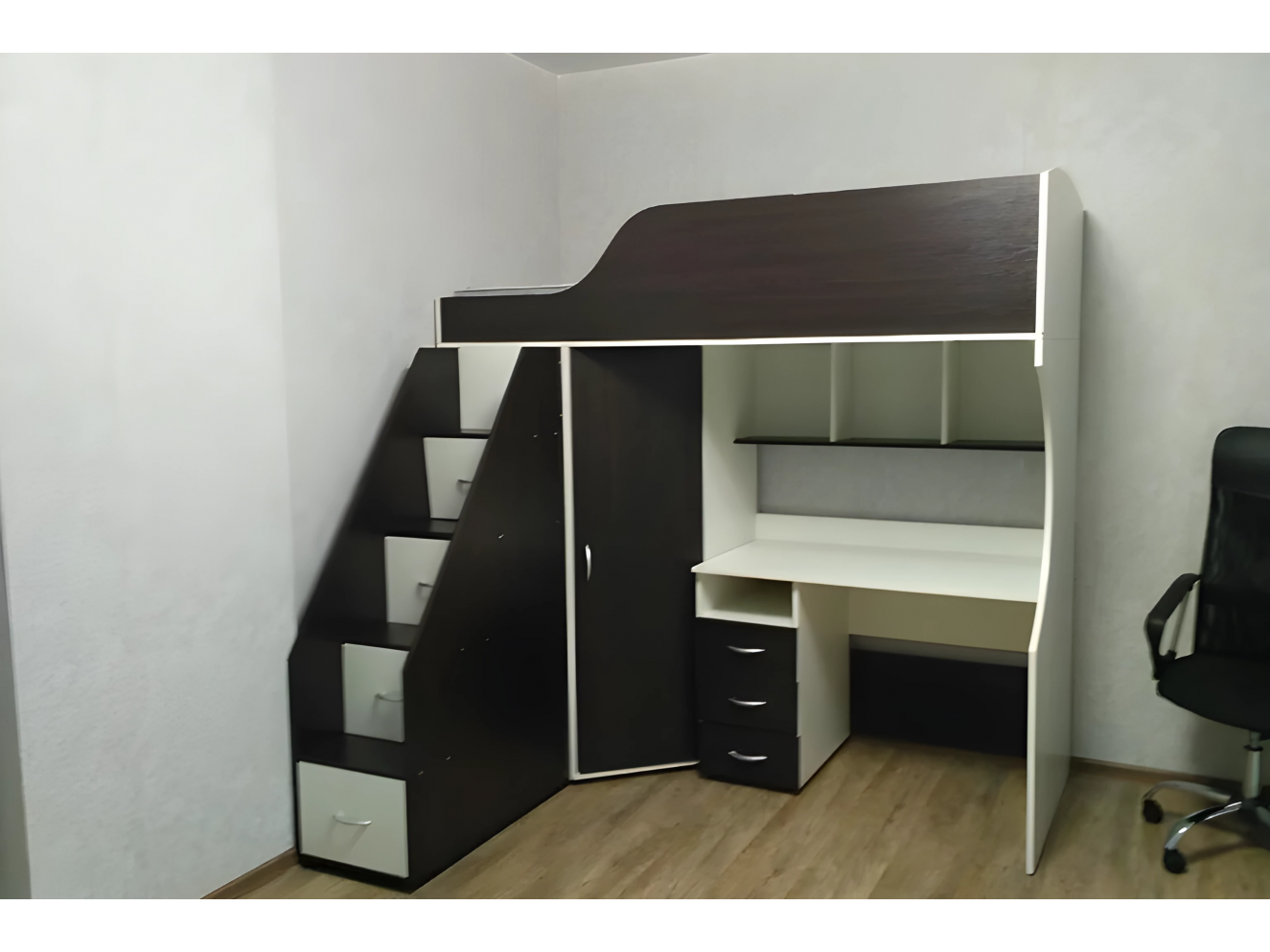 Ліжко Горище ЕКО №1 з мобільним столом і сходами-комод