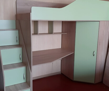 Ліжко Горище ЕКО №2 з кутовою шафою та сходами-комод