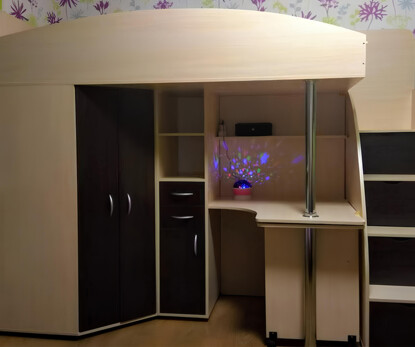 Ліжко Горище Тетяна №1 з розкладним столом і сходами-комод