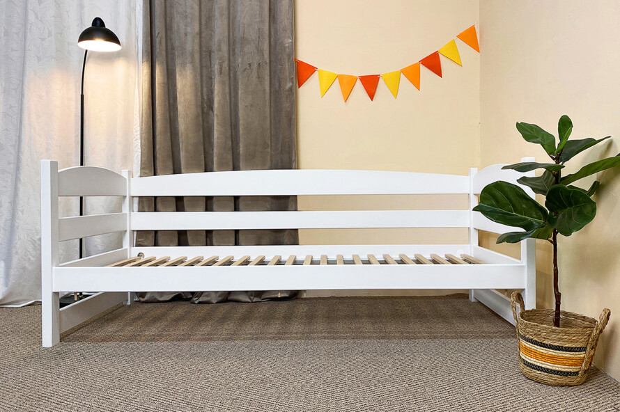 Дитяче ліжко з дерева Фіона Колір Білий