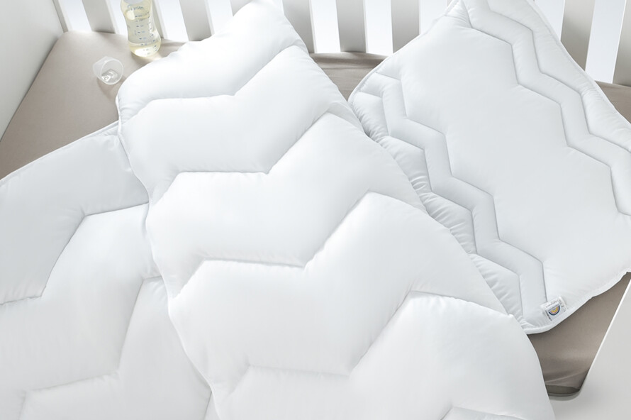 Набір дитячий у ліжечко Comfort ковдра 100х135 см та подушка 40х60 см