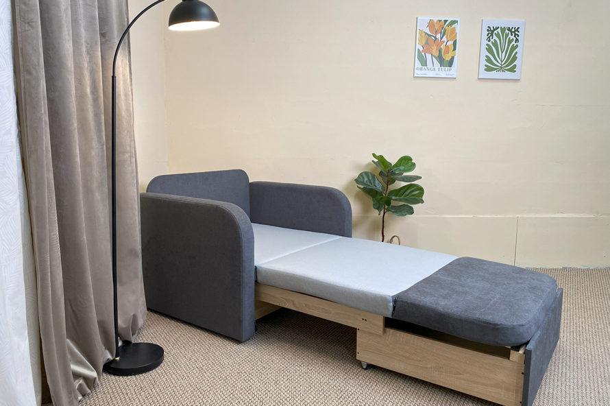 Крісло дитяче розкладне Карлсон