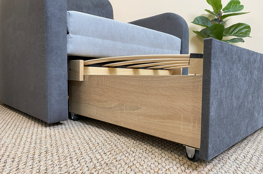 Крісло дитяче розкладне Карлсон