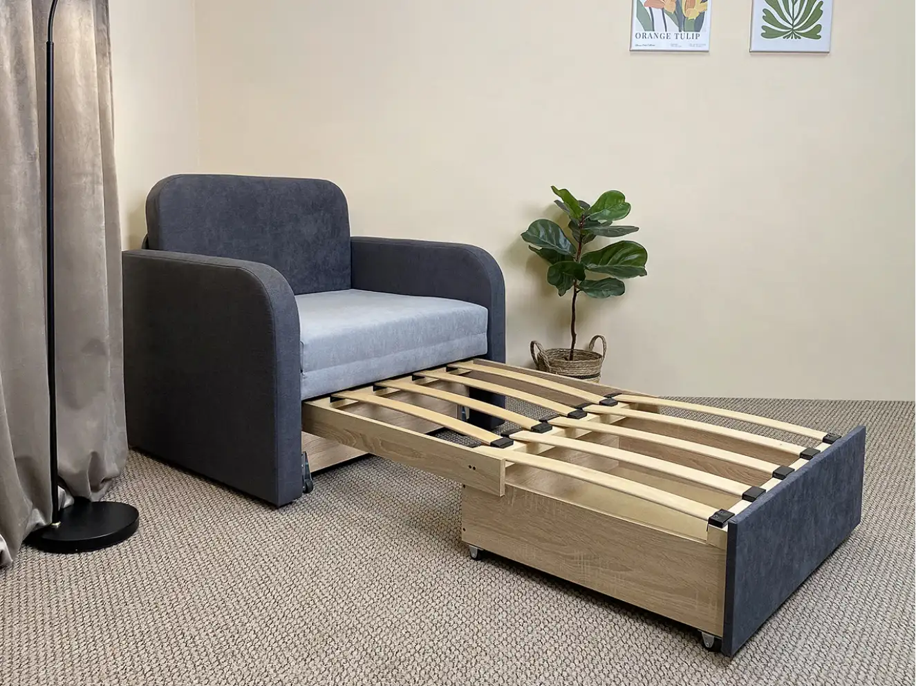 Крісло дитяче розкладне Карлсон