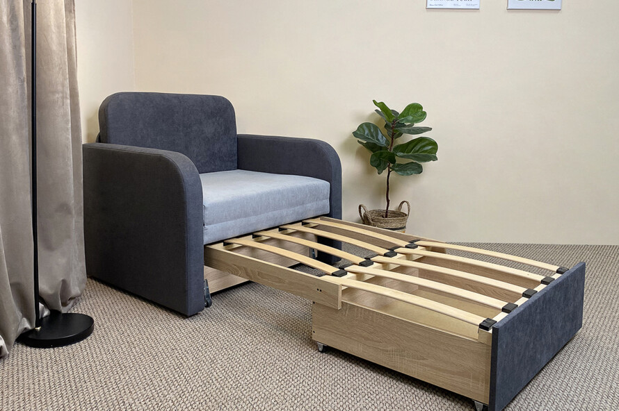 Крісло дитяче розкладне Карлсон