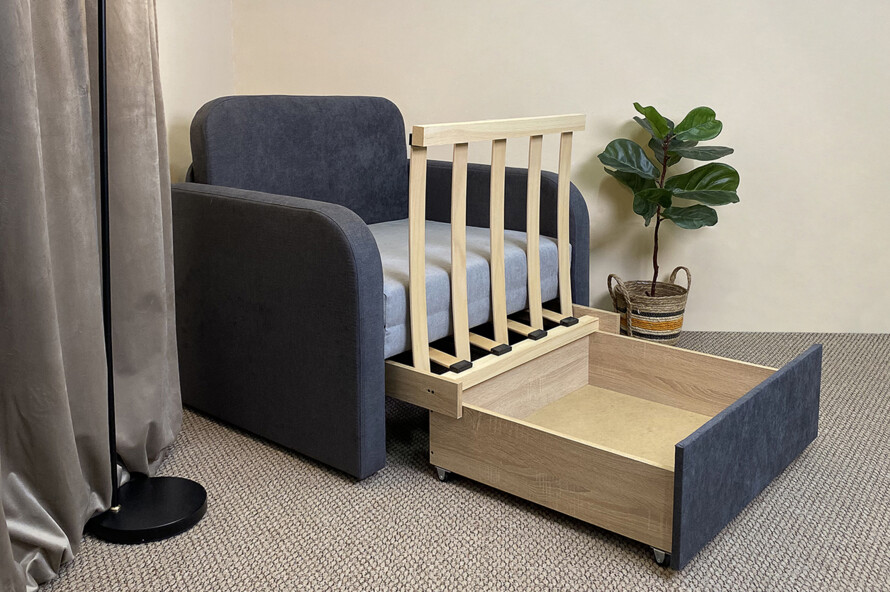 Крісло дитяче розкладне Карлсон