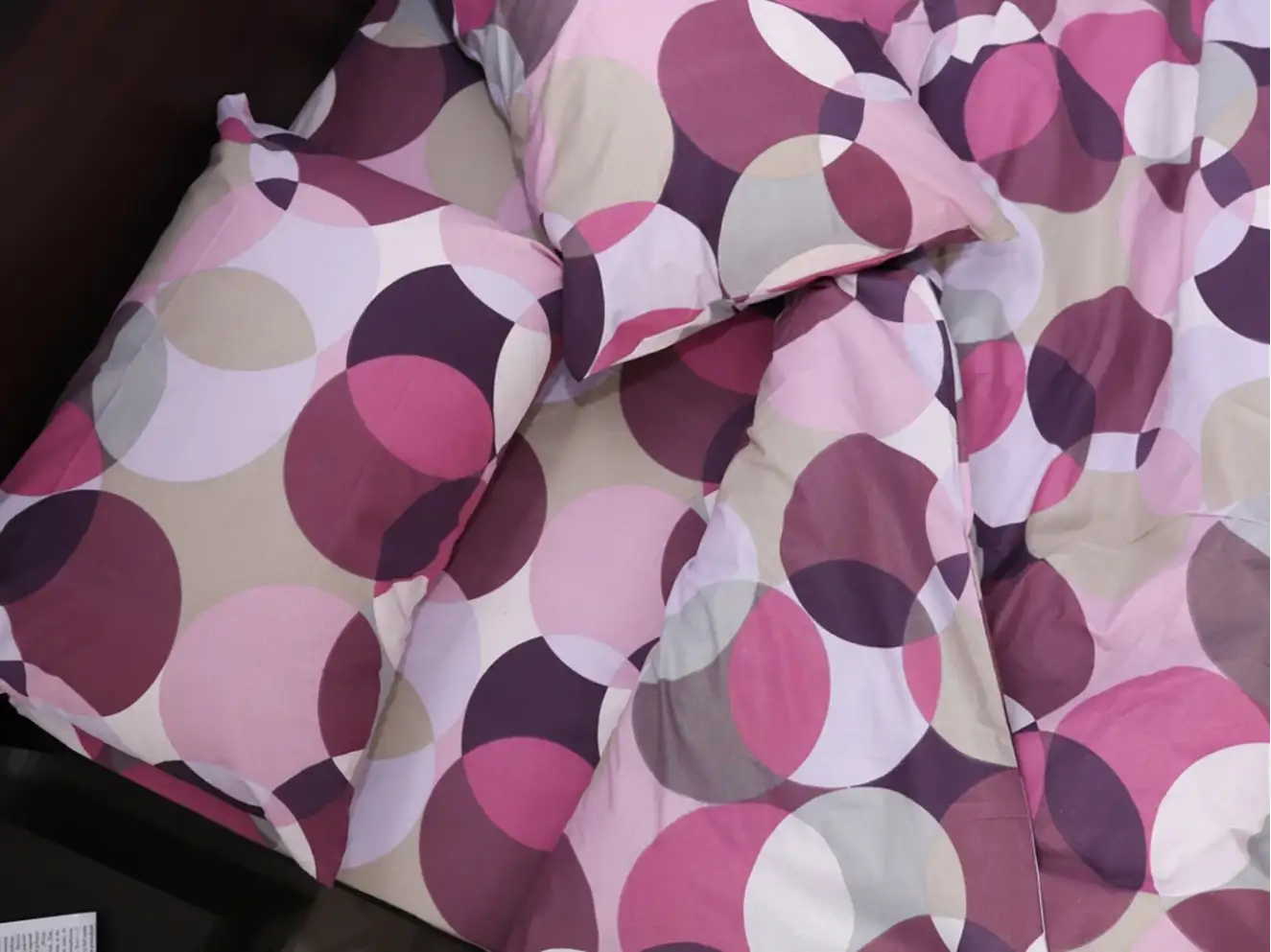 Полуторний набір постільної білизни Круги рожеві 150x220 з Бязі Gold Полуторний набір постільної білизни Круги рожеві 150x220 з Бязі Gold