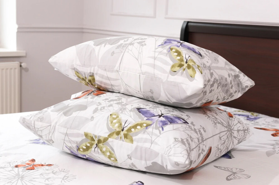 Полуторный набор постельного белья Бабочки 150x220 из сатина