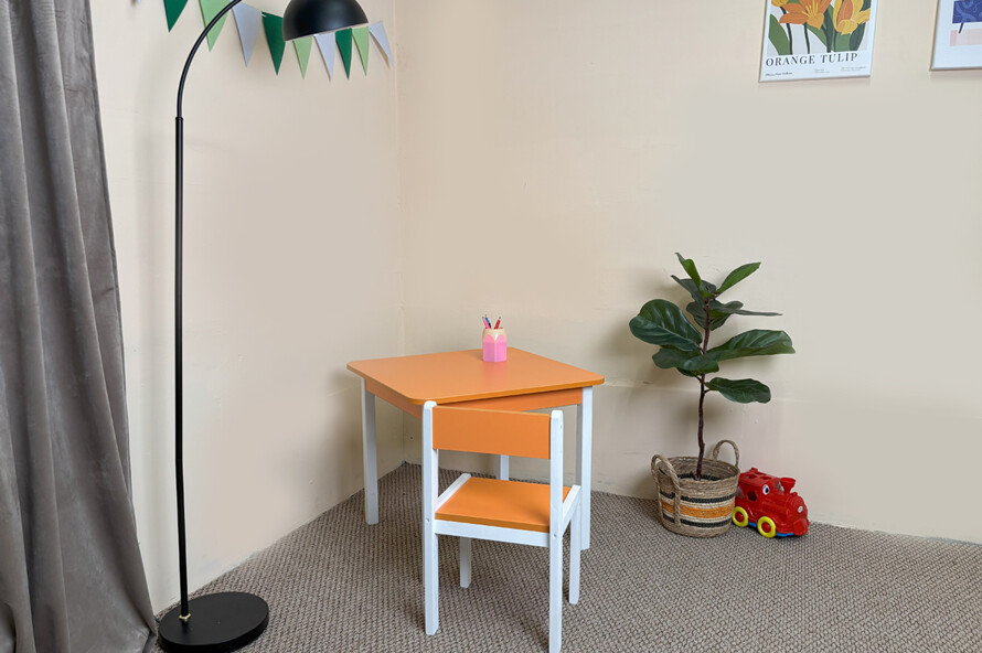 Комплект дитячий столик і стільчик