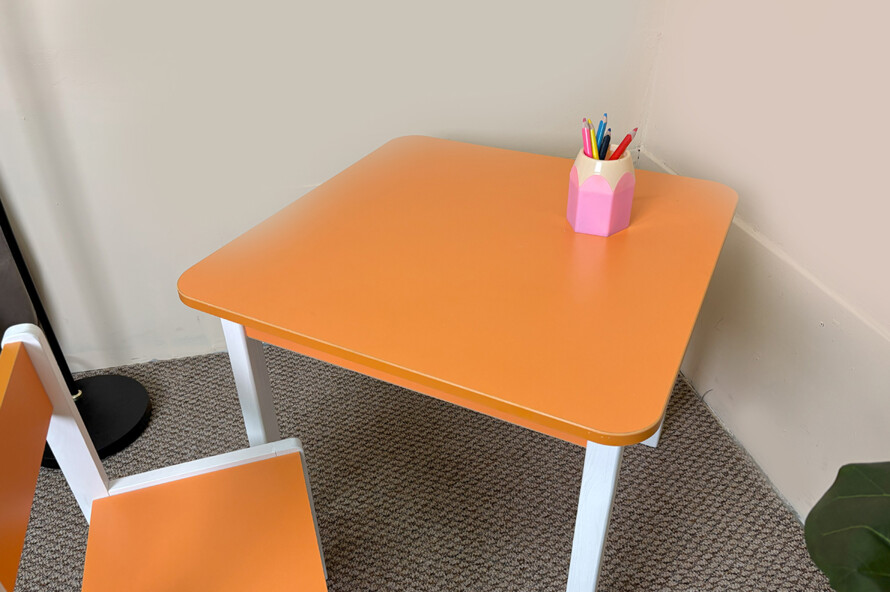 Комплект дитячий столик і стільчик