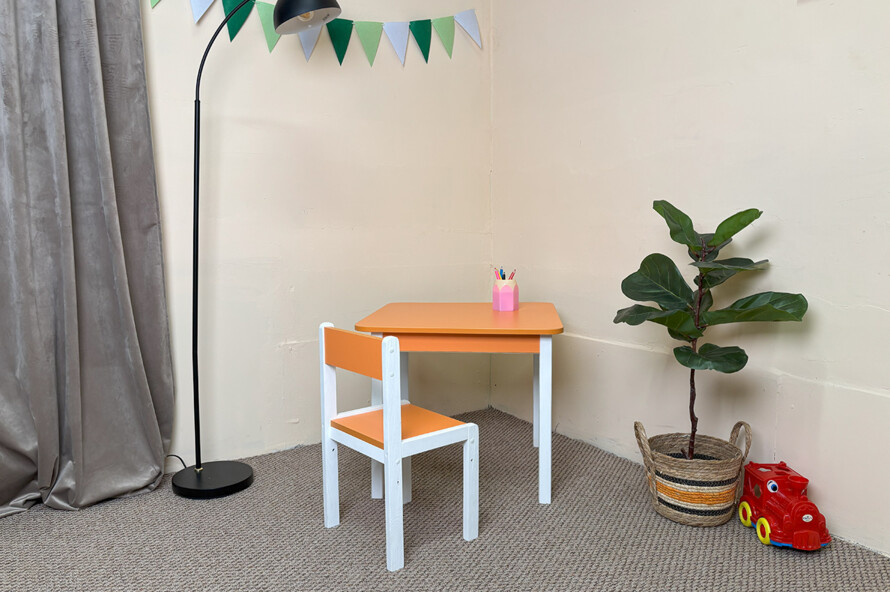 Комплект дитячий столик і стільчик