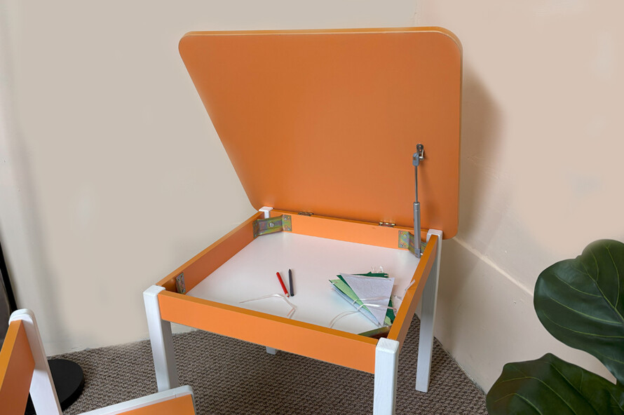 Комплект дитячий столик і стільчик