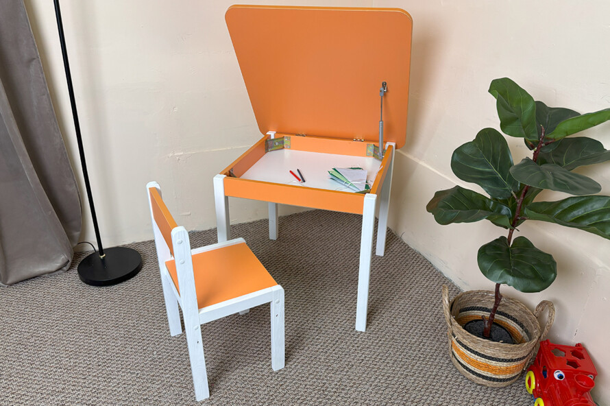 Комплект дитячий столик і стільчик