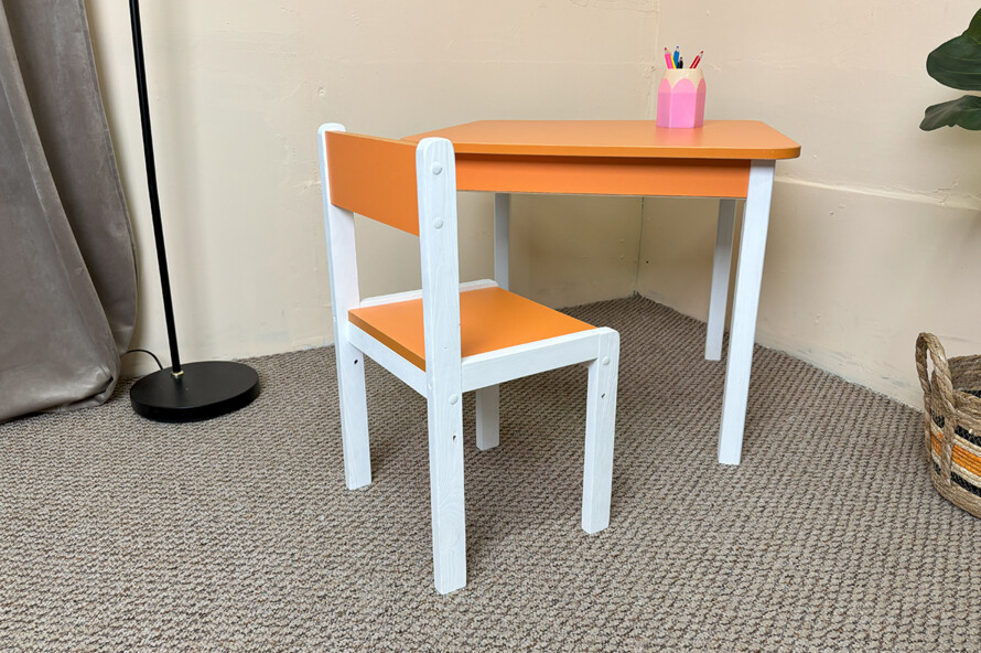 Комплект дитячий столик і стільчик