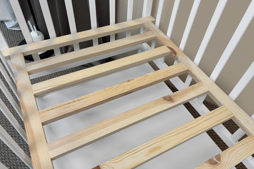 Кроватка детская для младенцев Домик (белая)