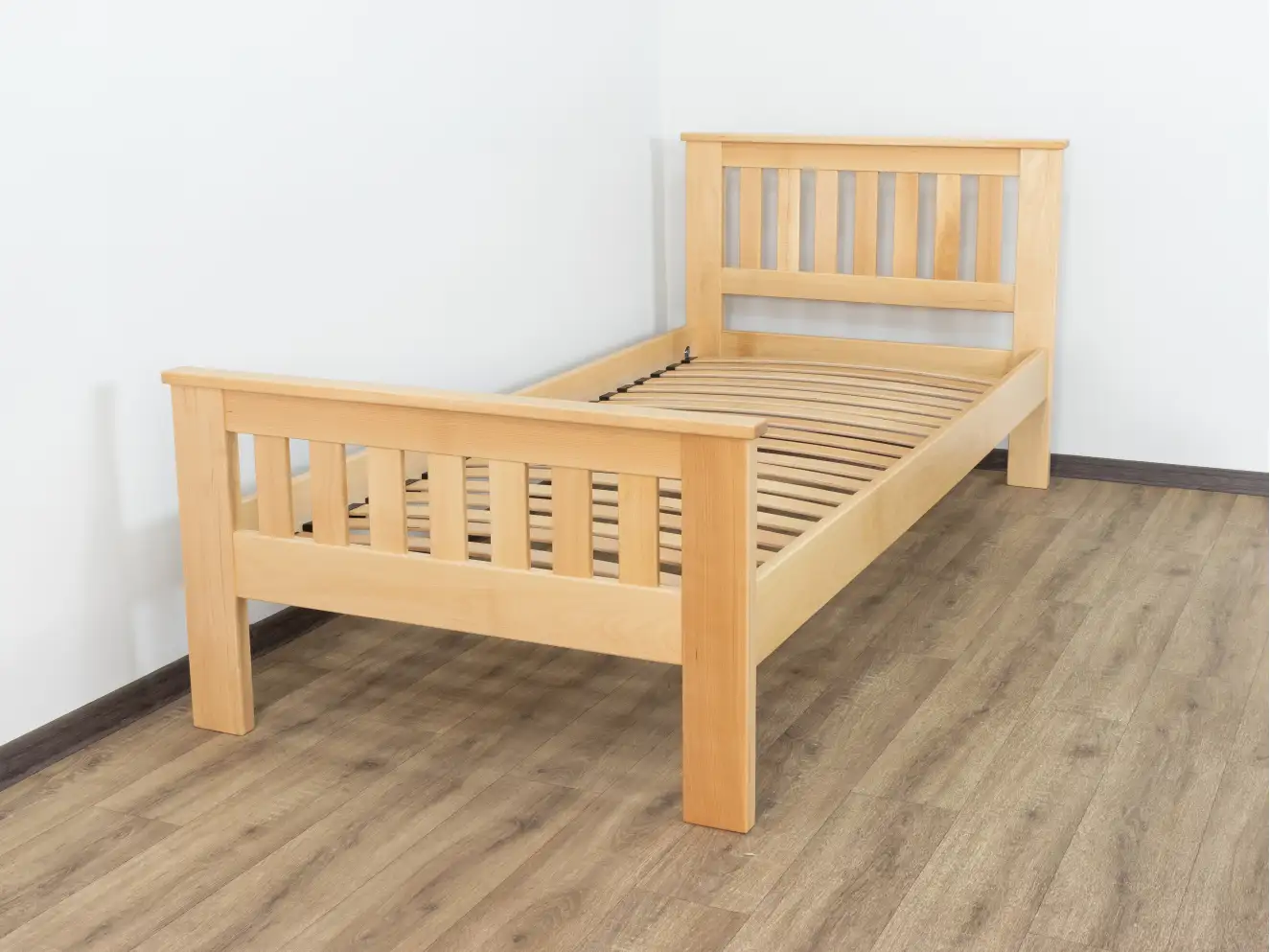 Дитяче ліжко з дерева Жасмін (бук) 