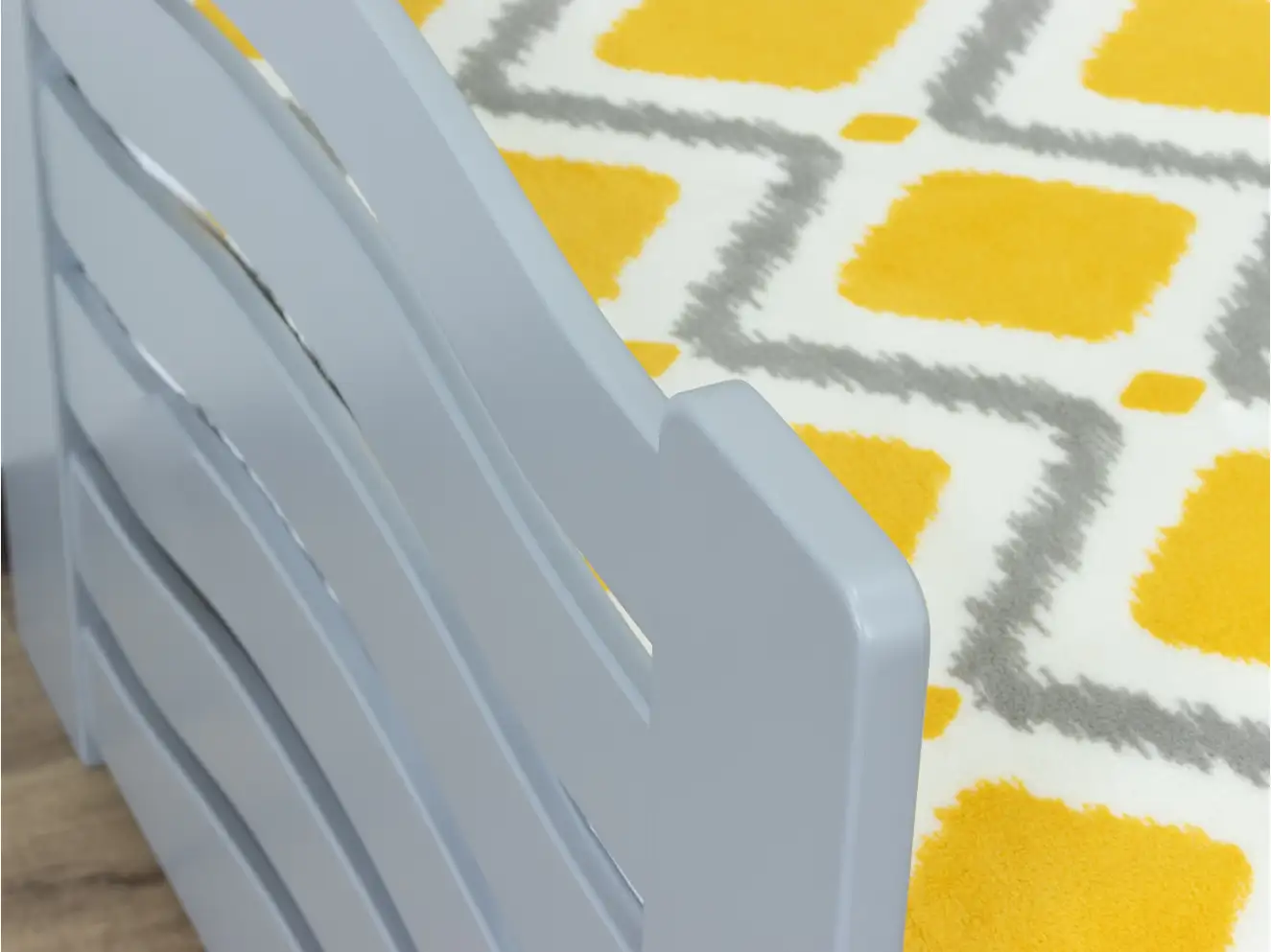 Детская кровать с дерева Микки Маус (бук) Детская кровать с дерева Микки Маус (бук)