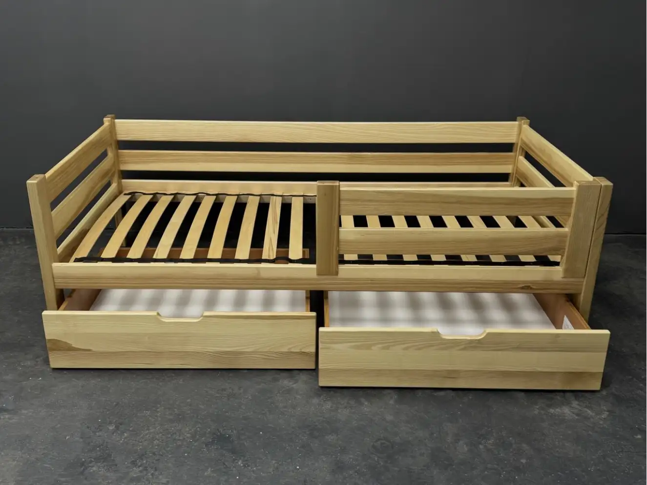 Детская кровать с дерева Милана (ясень) Натуральный