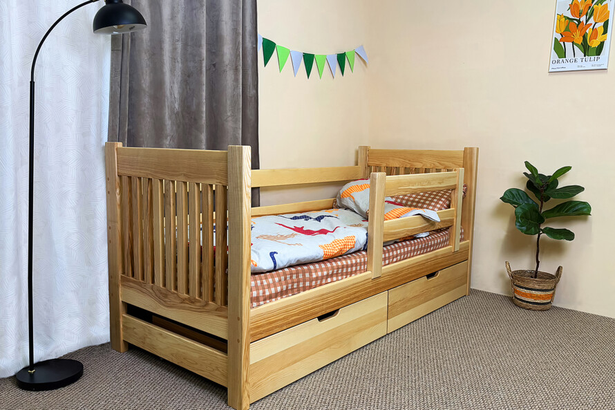Детская кровать с дерева Даниэль (ясень) Тонированный 