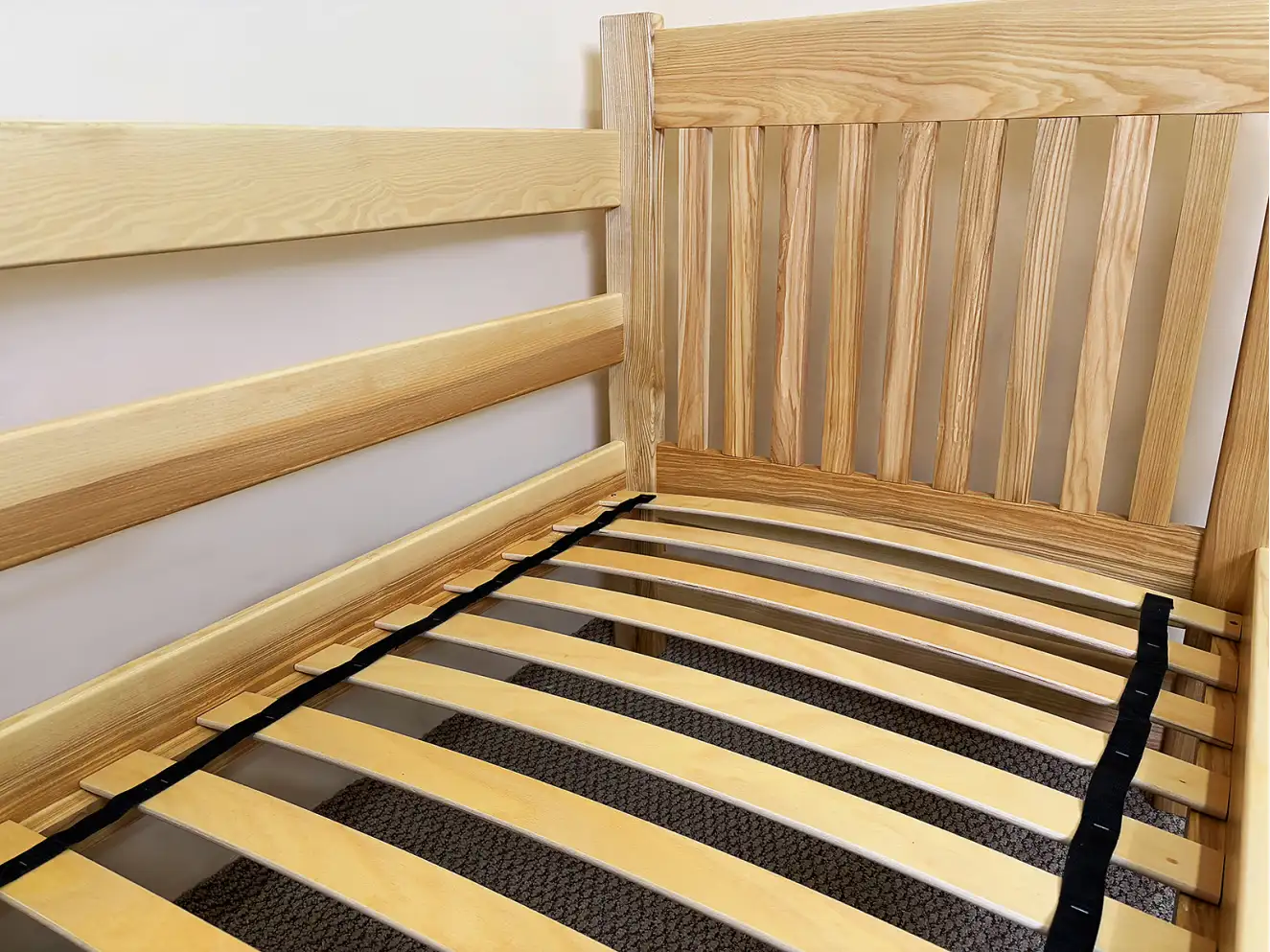 Дитяче ліжко з дерева Даніель (ясен) Тонований