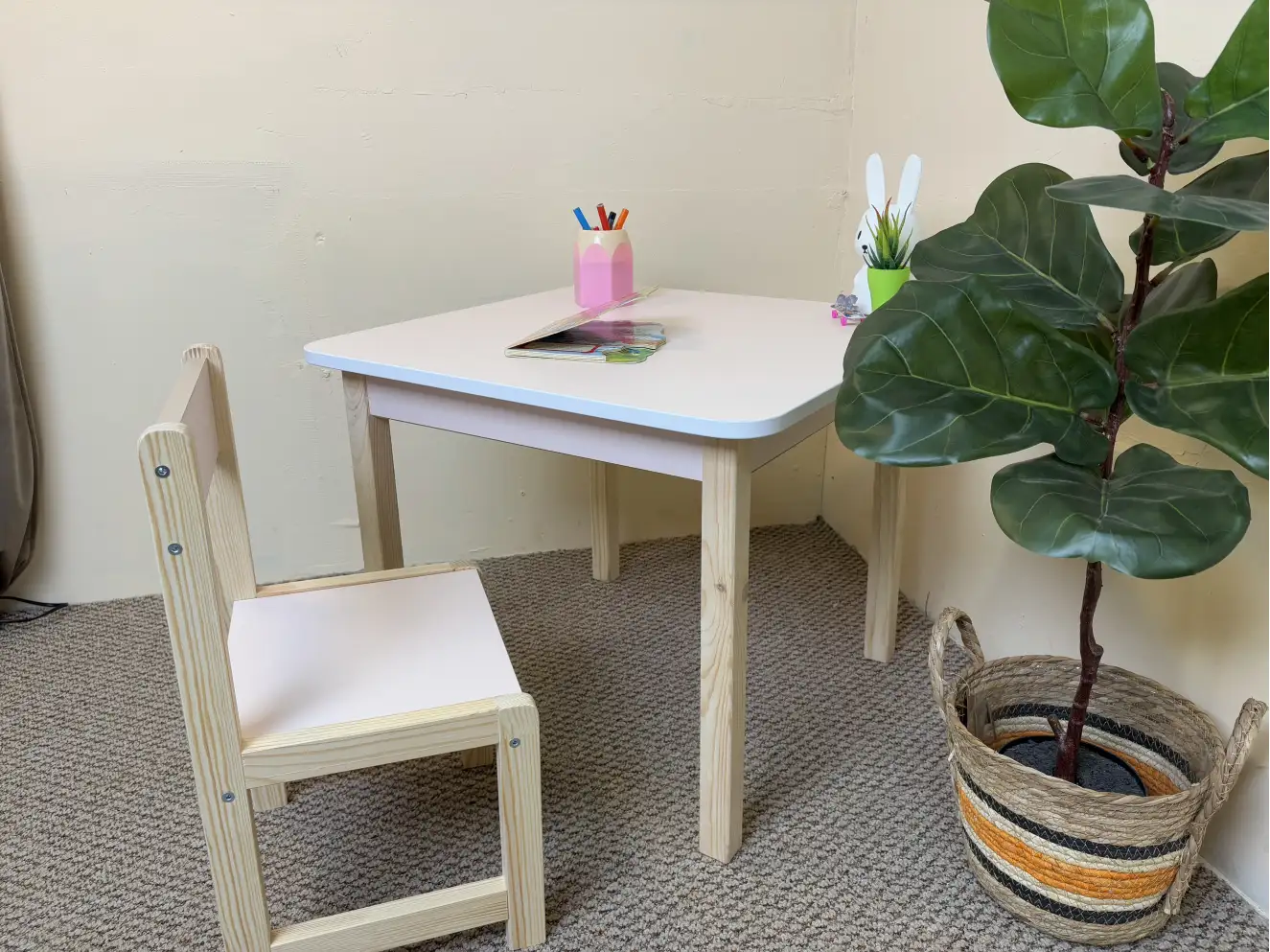 Комплект детский столик и стульчик (розовый)