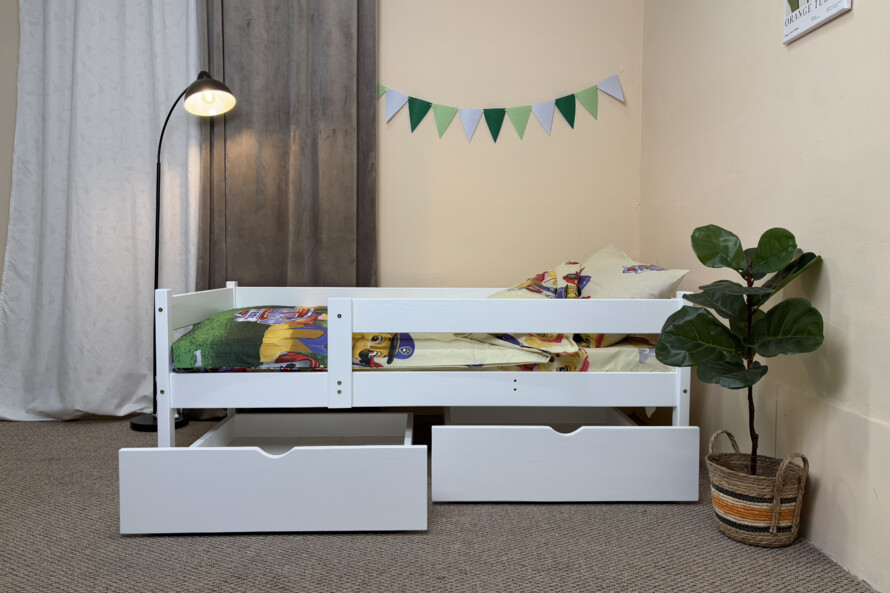 Дитяче ліжко з матрацом, бортиком та шухлядами Тотошка біле