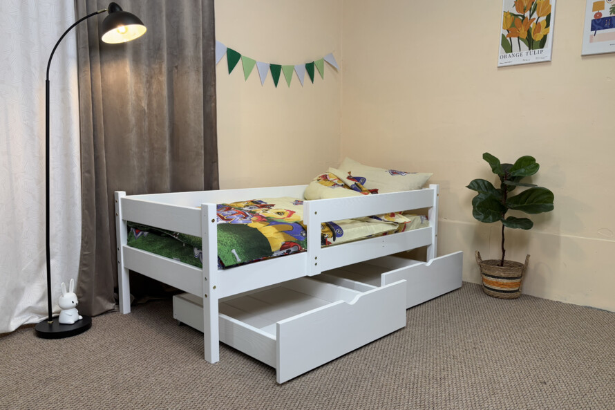 Дитяче ліжко з матрацом, бортиком та шухлядами Тотошка біле