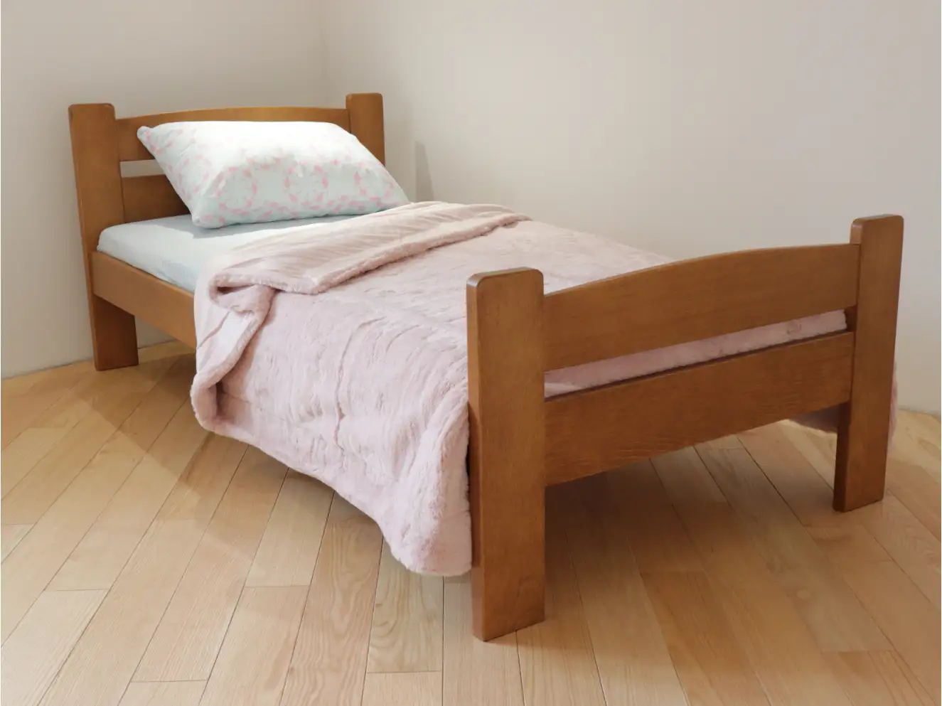 Детская кровать с дерева Каспер (бук) 