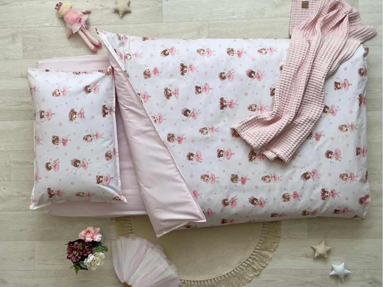 Комплект постільної білизни Танцівниці на рожевому