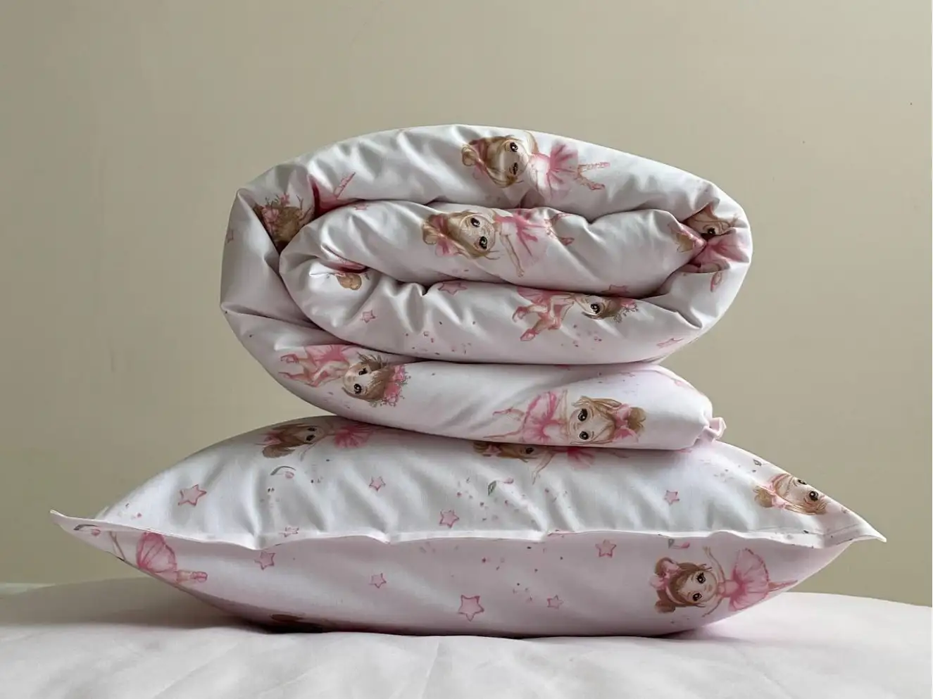 Комплект постільної білизни Танцівниці на рожевому