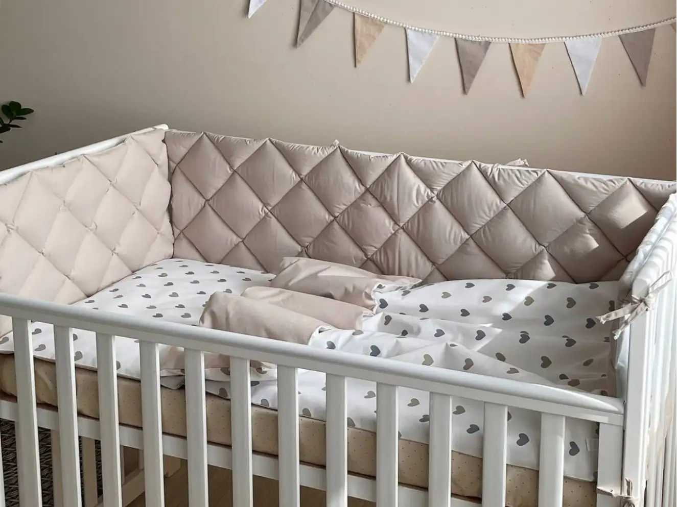 Комплект постільної білизни Baby Mix Сіро-бежеві сердечка