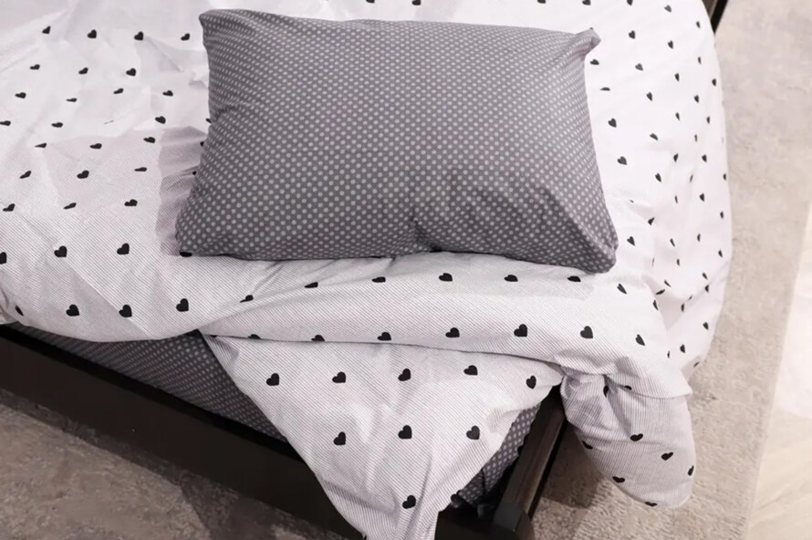 Полуторний набір постільної білизни Сердечка 150x220 із Бязі Gold