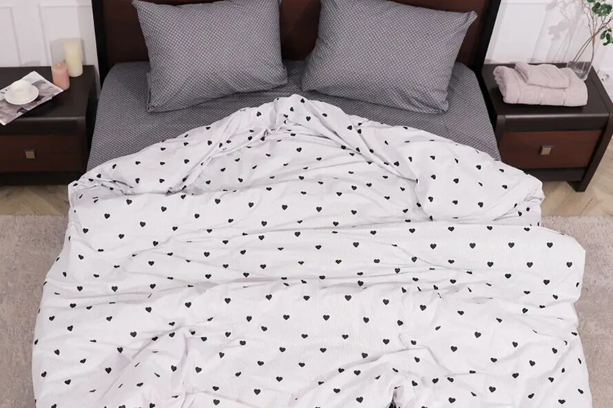 Полуторний набір постільної білизни Сердечка 150x220 із Бязі Gold