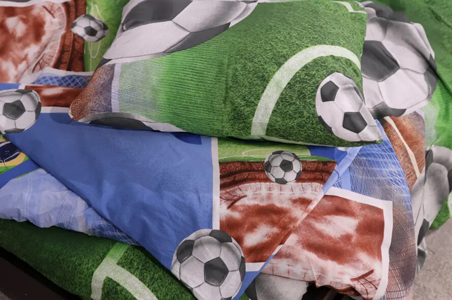 Полуторний набір постільної білизни з принтом футбол 150x220 із Бязі Gold