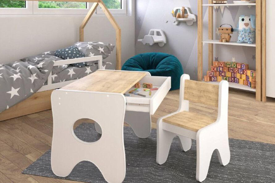 Комплект детский столик и стульчик